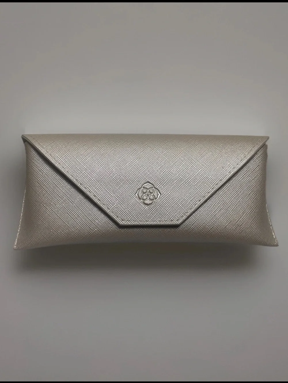 Kendra Scott Sheer Pink Eyeglasses Sunglasses Case